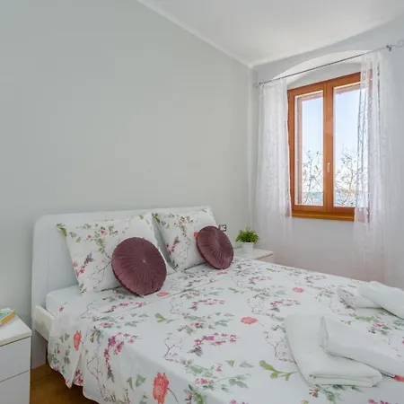 Apartment San Giovanni - Sea View Rovinj Exterior photo